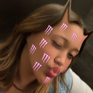 Meet your Posher, Lavinia larissa